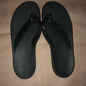 Nike Womens Bella Kai